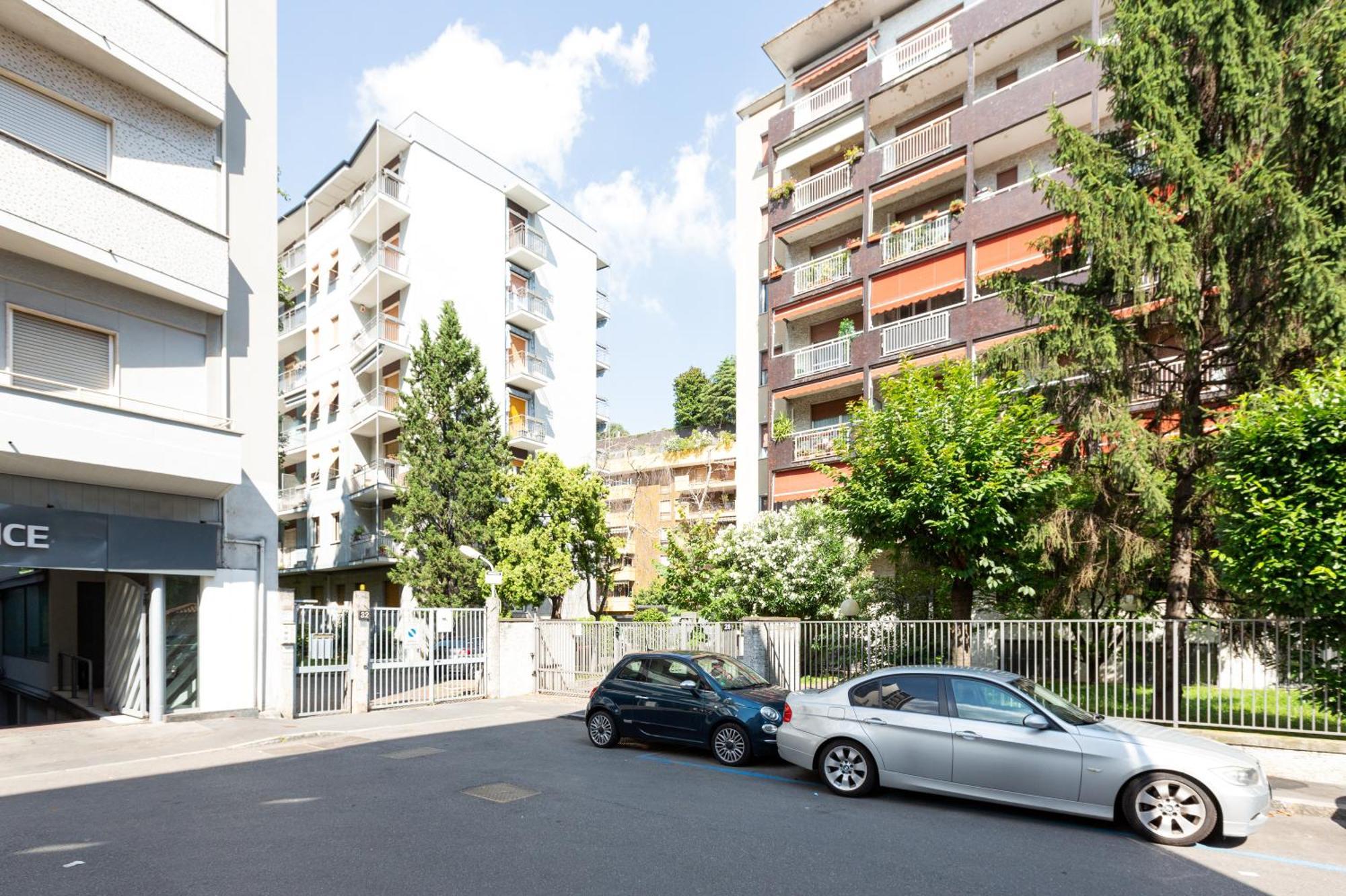Ca' Granda M5 & Bicocca - Apartment With Parking Milan Exterior photo